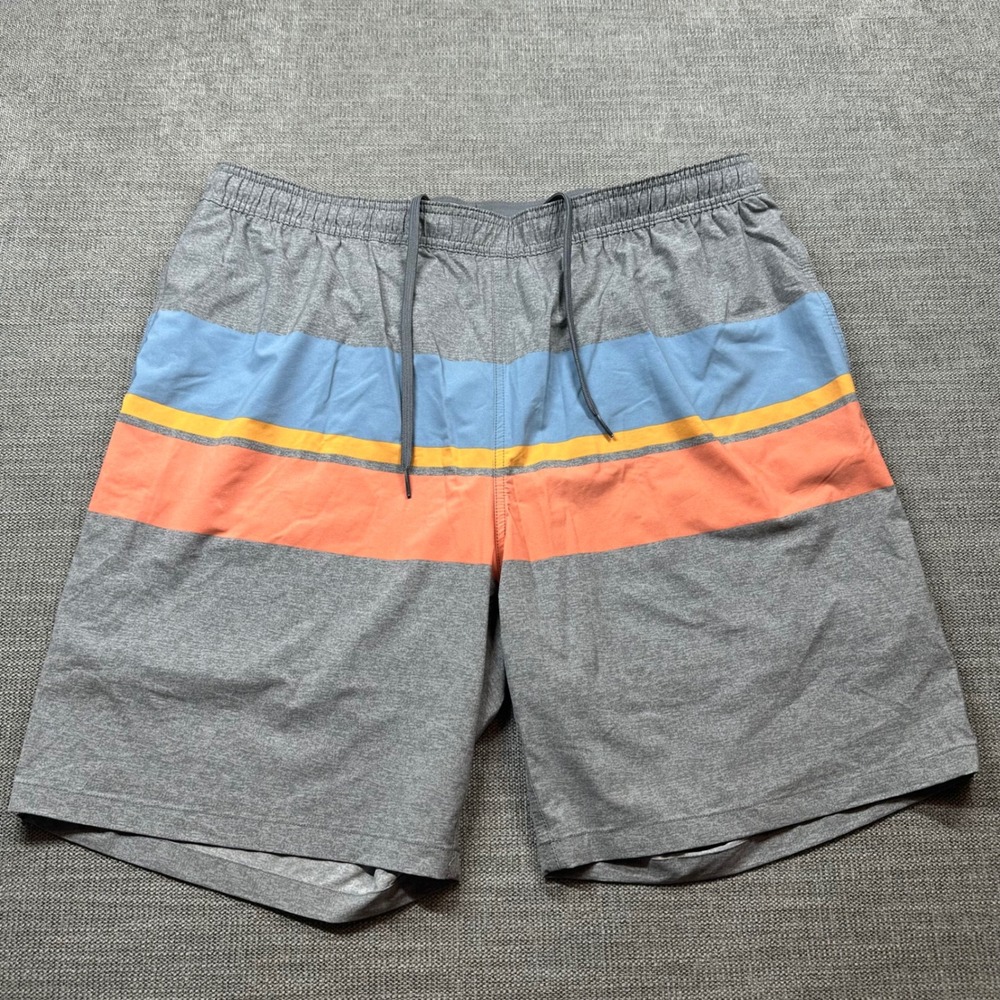 Kirkland Signature Swim‎ Shorts Mens XL Grey Striped  Pockets Drawstring